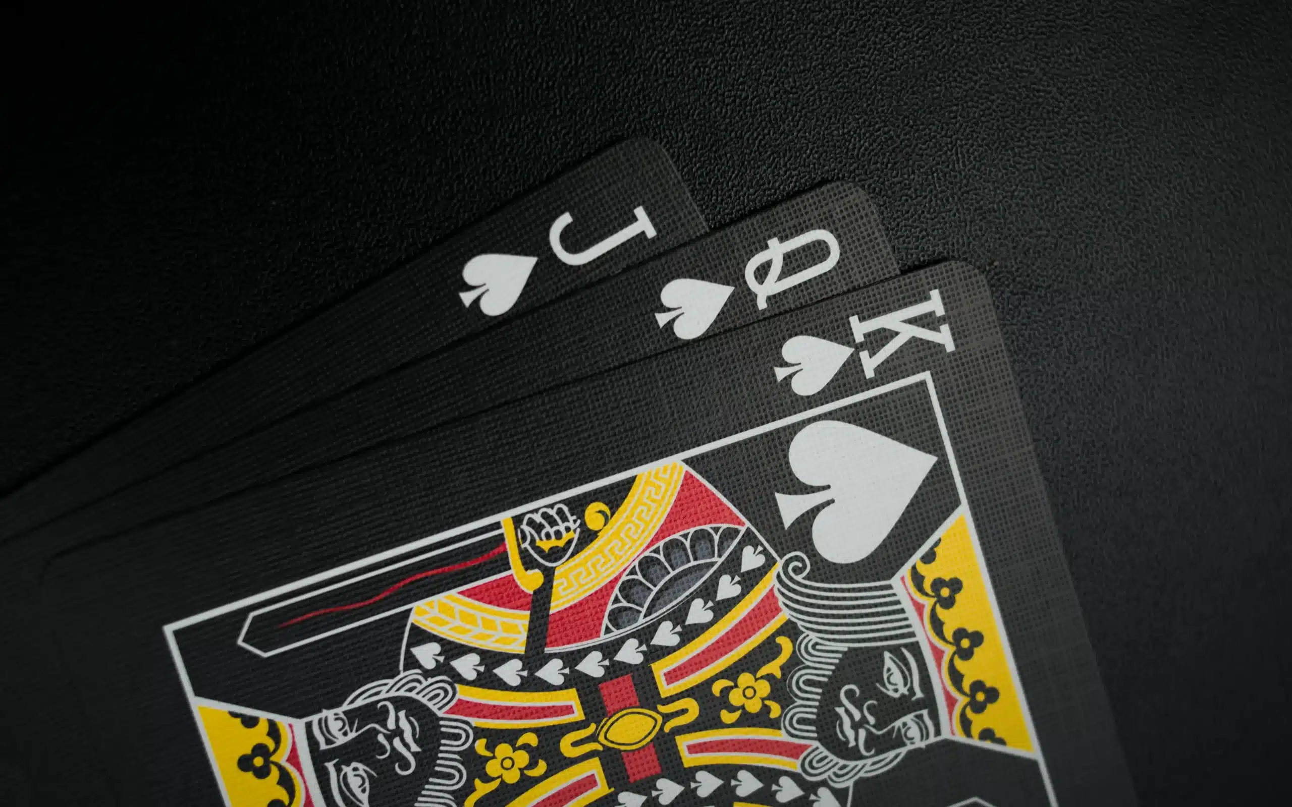 Mastering Live Three Card Poker: Strategies for Success